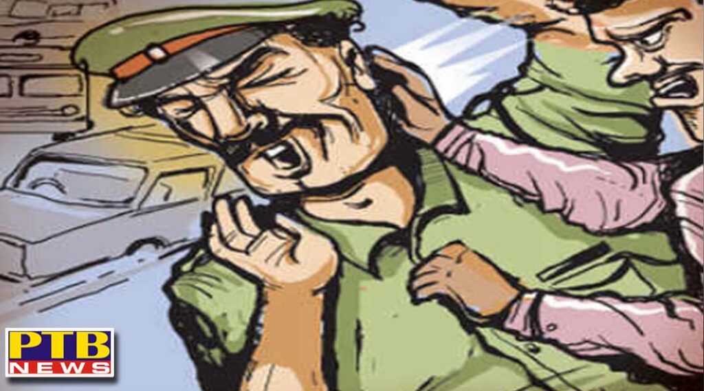dispute between police and transgender at chandigarh bus stand police chowki incharge injured chandigarh Punjab