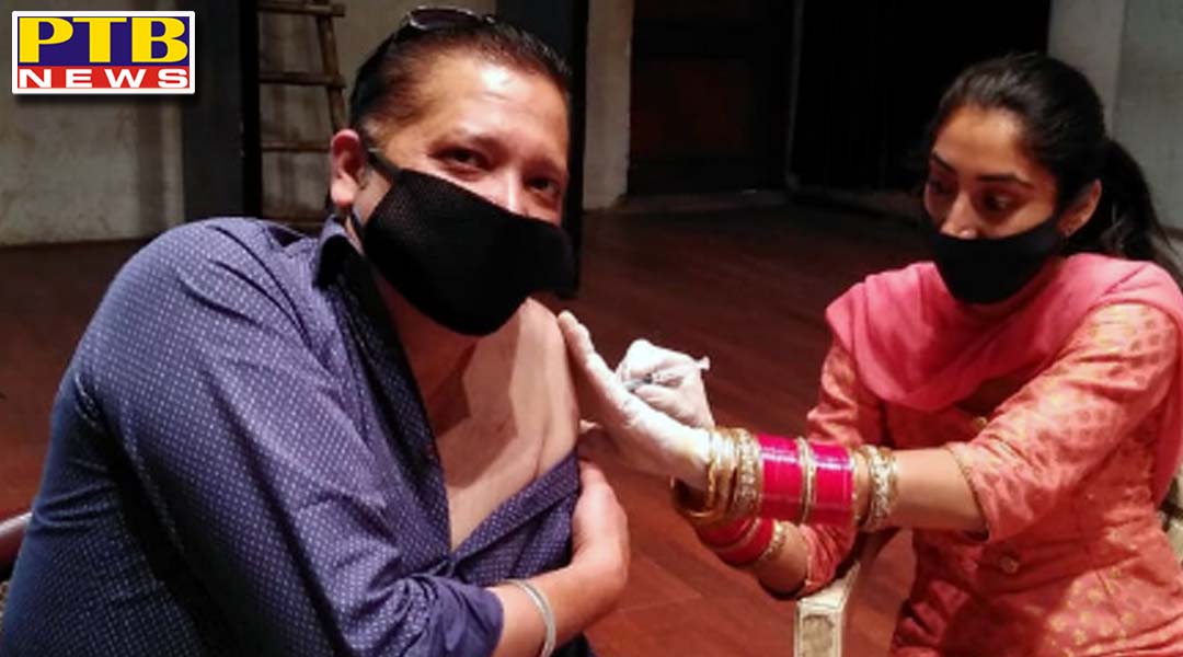 जालंधर के पत्रकारों ने लगवाई कोरोना वैक्सीन, रेड क्रॉस भवन में जिलाधीश के आदेशों पर पत्रकारों के लिए लगाया गया स्पैशल वेक्सिनेशन कैंप