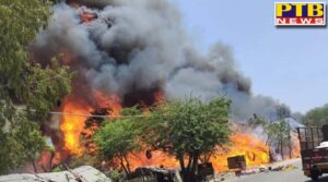 fire in front of Rail Coach Factory kapurthala more than four hundred huts gutted Punjab
