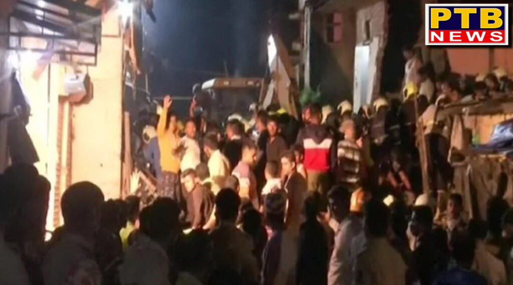 four Floor house collapsed in malad west area of mumbai