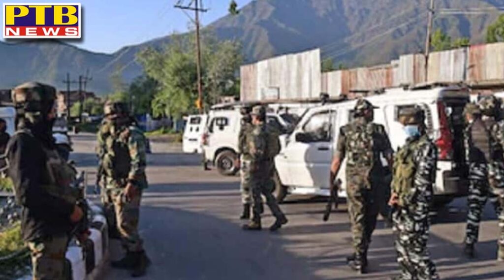 Terrorists attack a joint team of police and CRPF at naka in Arampora Sopore Jammu Kashmir PTB Big Breaking News