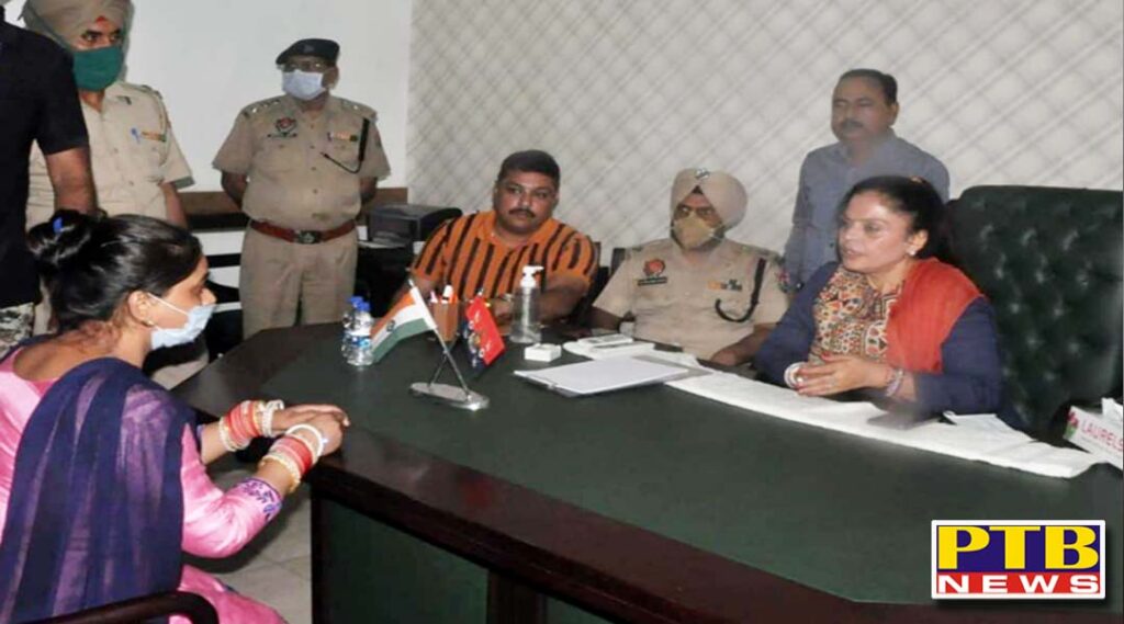 Punjab State Women Commission Chairperson Manisha Gulati asks officials to resolve pending plaints of women within 15 days Reviews progress during a meeting with senior police officials of four districts, also meets victims besides issuing directions to concerned officials