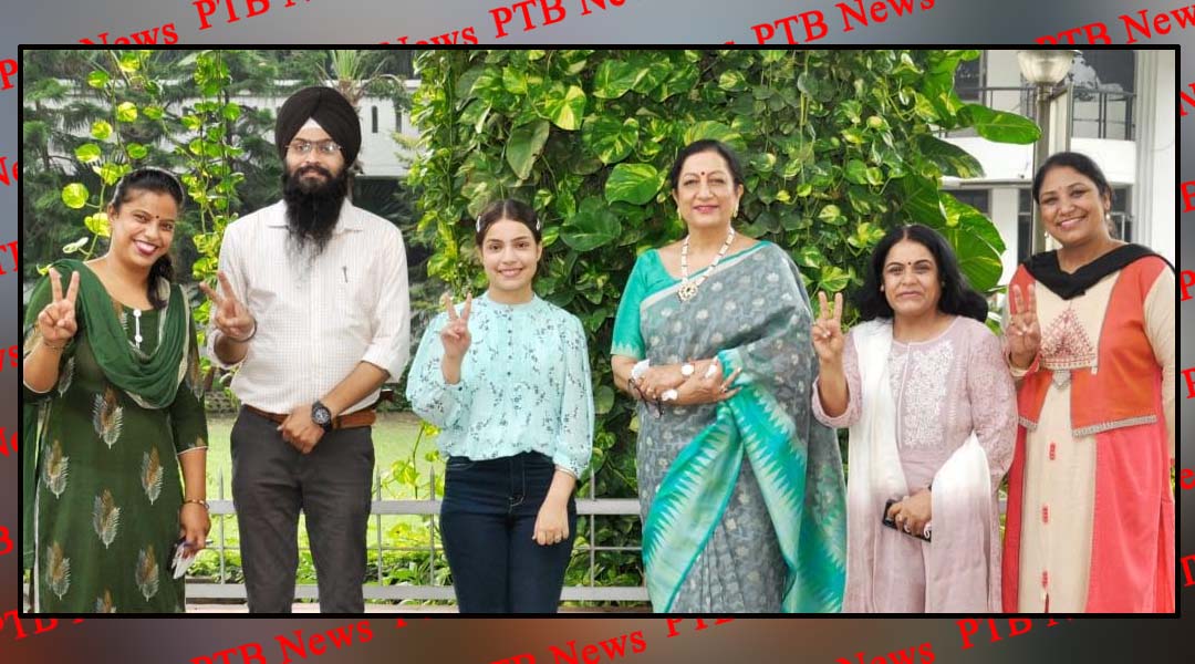 के.एम.वी. की रितिका ने भूमि में हासिल की इंटर्नशिप,