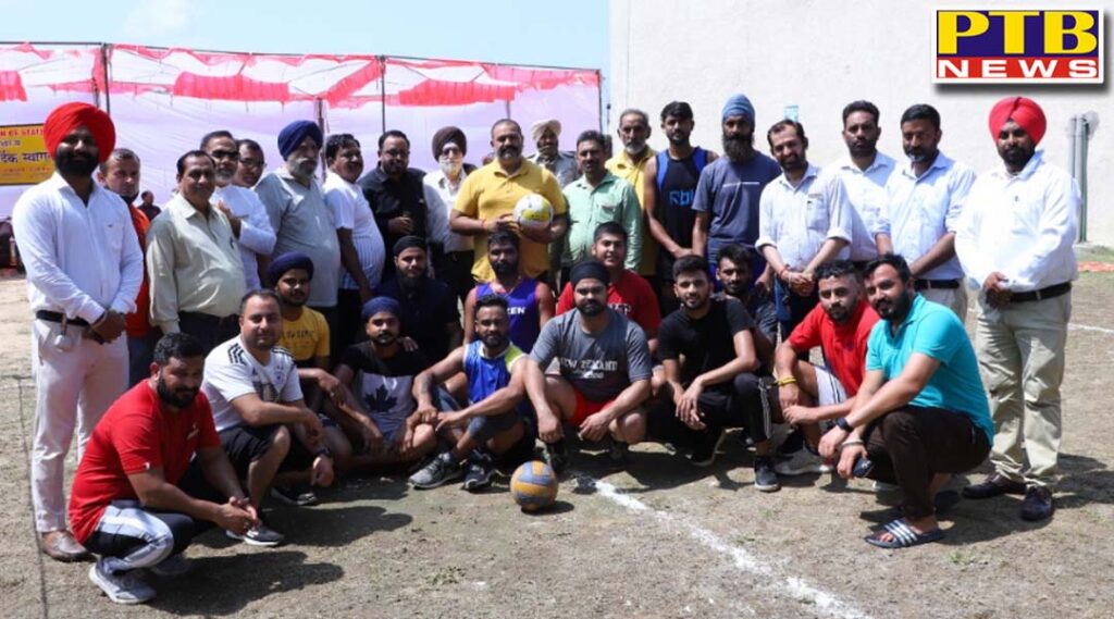 Sports meet successfully completed by Press Association of State Baba Deep Singh Sports Club won the title of Volleyball Tournament MLA Shri Sushil Rinku inaugurated and MLA Pargat Singh rewarded the winners Jalandhar