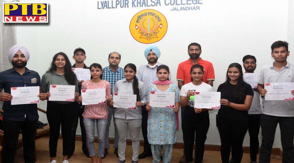 Volunteers of NSS Unit of Lyallpur Khalsa College Jalandhar were awarded certificates as Young Warriors by UNICEF India