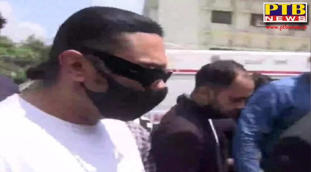 Famous singer Yo-Yo Honey Singh appeared in court for the first time regarding domestic violence case PTB Big News
