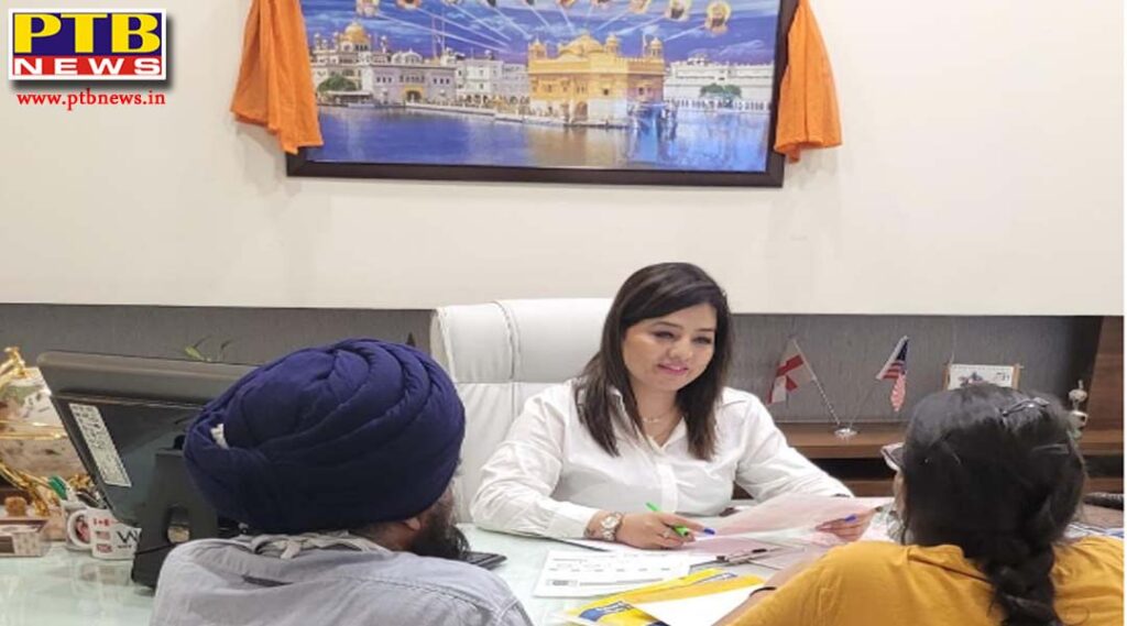 Free seminar organized at WWS Immigarton world wide Service Jalandhar Despite the rain, students arrived in large numbers owner rashmi negi
