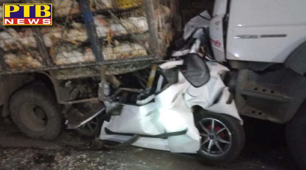 horrific road accident on mumbai pune expressway 7 vehicles collided 3 died on the spot