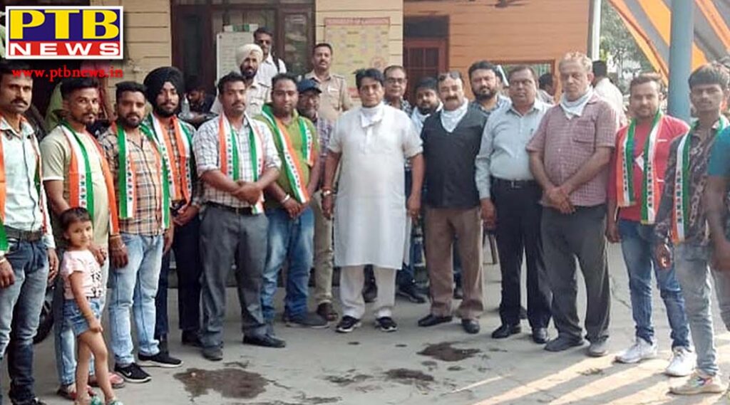 Shock to BJP in the North, Honey Bhardwaj along with his colleagues returned to Congress