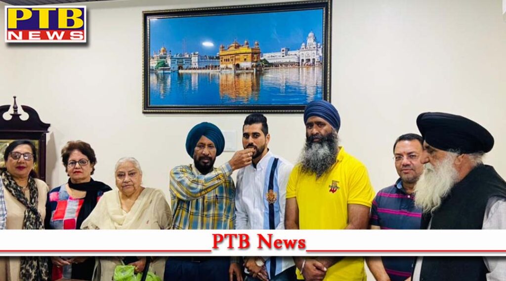 On becoming the District President of Punjab Pradesh Congress Committee (Social Media), Sourav Sharma took the blessings of his mentor and MLA Balwinder Singh Dhaliwal