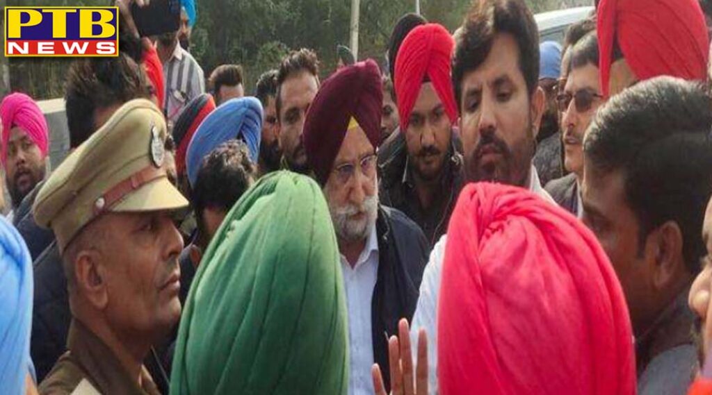 contract employees surrounded deputy cm randhawa and minister raja warring in muktsar sahib