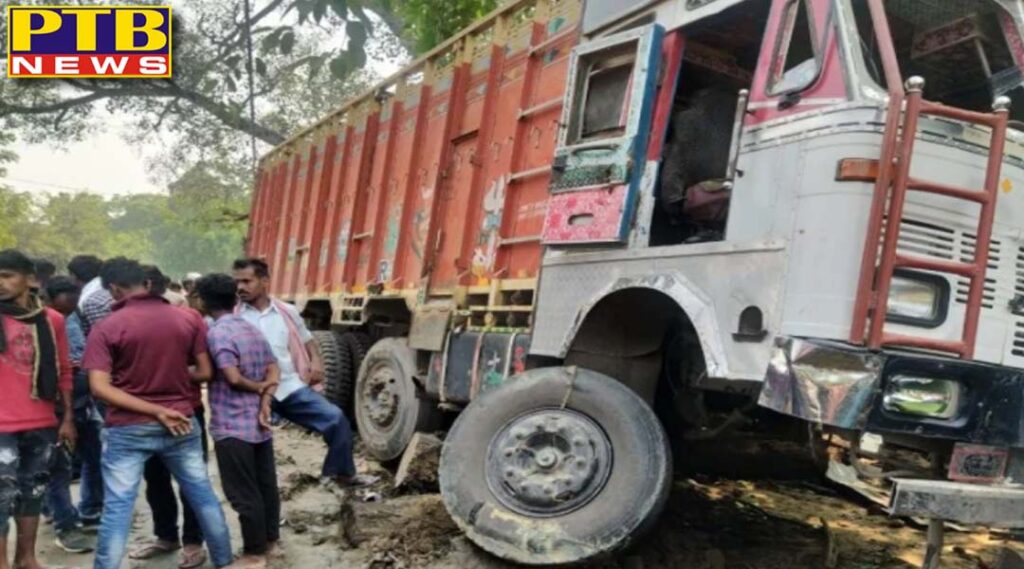 truck rammed into tea shop six people died in ghazipur
