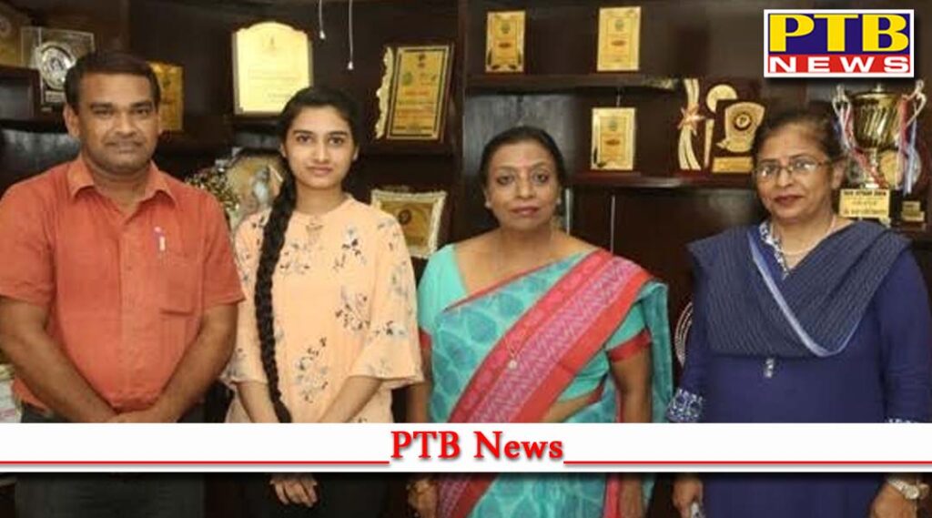 HMV Student of BFA got University Position Jalandhar