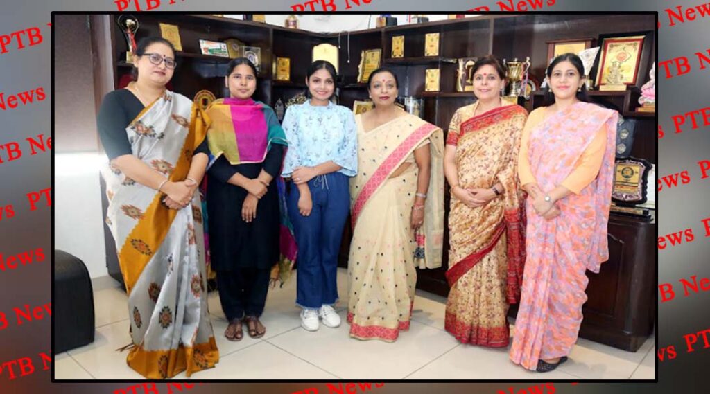 M.A. Hindi students of HMV brought laurels