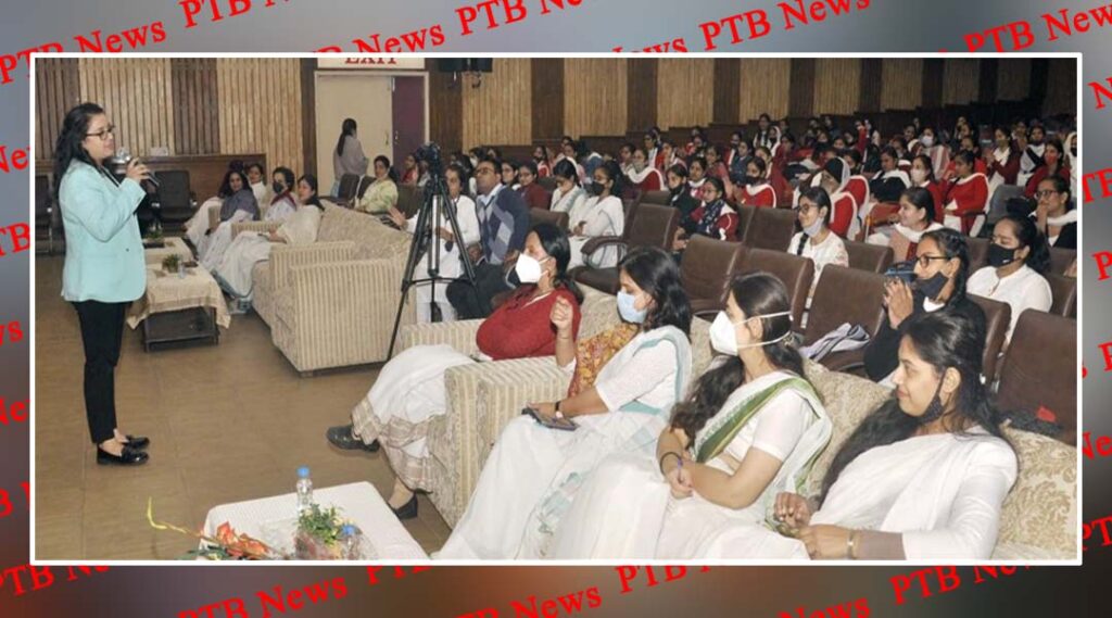KMV organises a workshop on Self Analysis, Self Confidence and SWOT Analysis