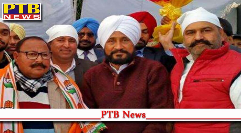 Leaving the Akali Dal party Seth Satpal Mal joined CM Charanjit Singh Channi in Congress Party