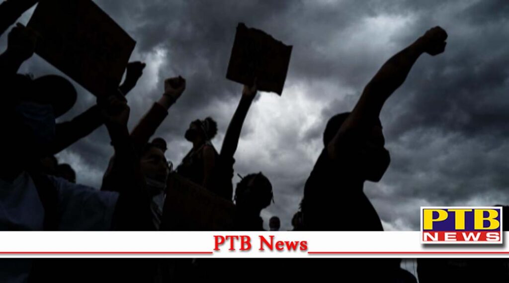 protest by boys and girls on at bsf chowk jalandhar against punjab police constable recruitment Punjab Police Jalandhar