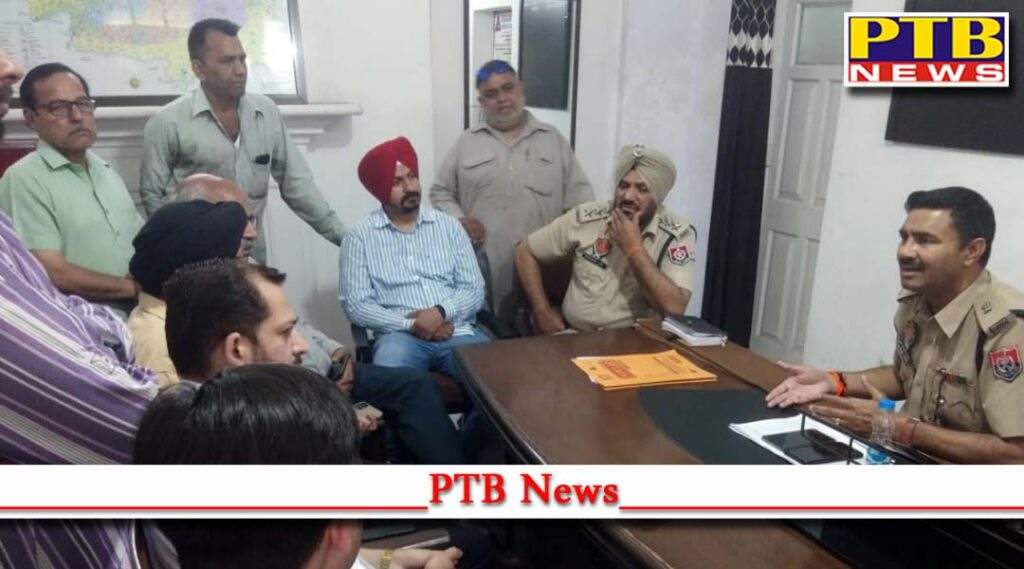 Jalandhar traffic police gave a big warning bullet motorcyclists and shopkeepers install silencers ADCP Traffic Gagnesh Kumar and ACP Traffic Roshan Lal