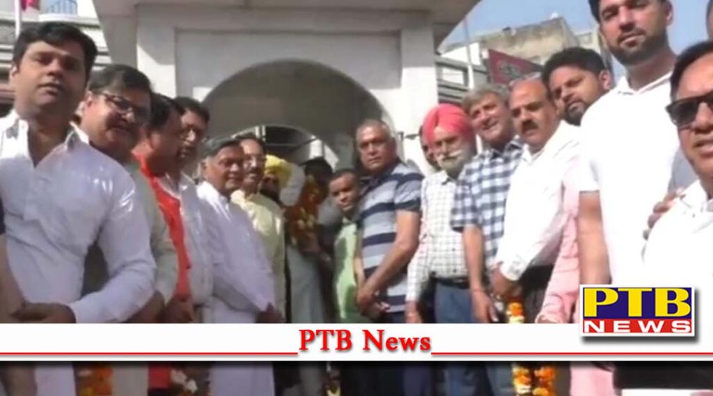 Shaheed e Azam Bhagat Singh Rajguru and Sukhdev MLA Jalandhar Central Raman Arora tribute Former cabinet minister Manoranjan Kalia present
