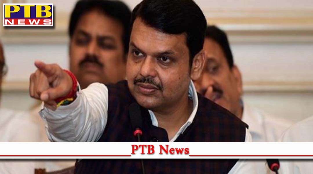 देवेंद्र फडणवीस के काफिले पर एक शक्श ने फेंकी चप्पल, जानें पूरा मामला,