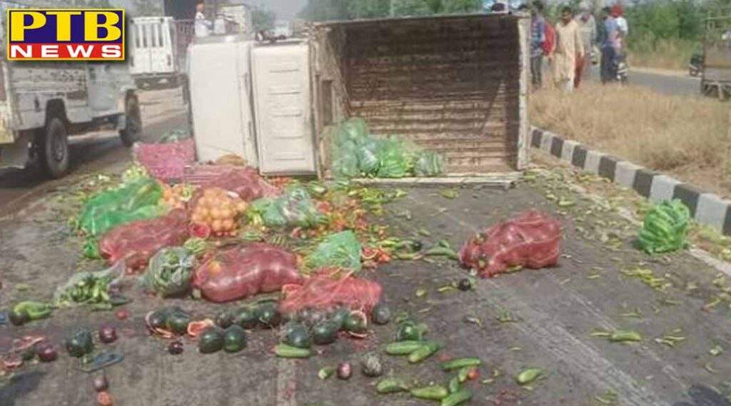 Uncontrollable Mahindra pickup capsizes on roadside one dead six injured