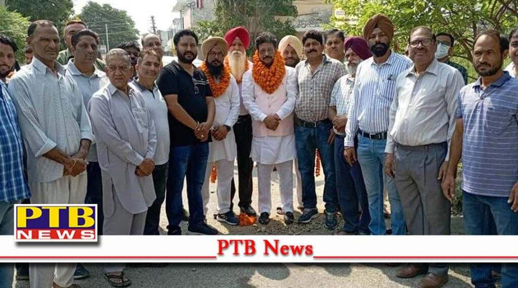 Raman Arora MLA from Jalandhar Central inaugurated the construction work of the roads of Karol Bagh area falling under Ward No 7