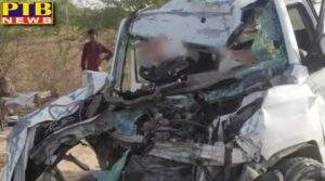 a terrible road accident 8 people died two seriously injured in a heavy collision between truck and car