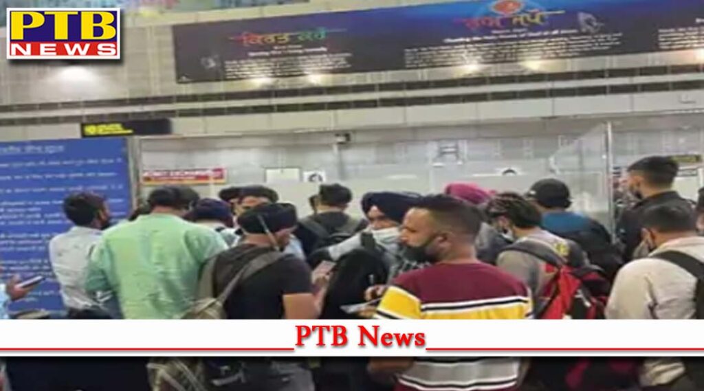 dubai amritsar flight 2 hours late luggage of near about 50 passengers missing uproar airport PTB Big News