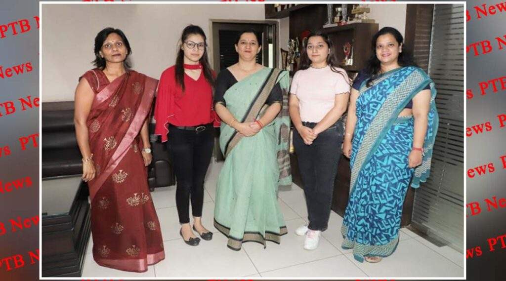 Girl students of PCM SD College for Women Jalandhar topped GNDU in MBEIT