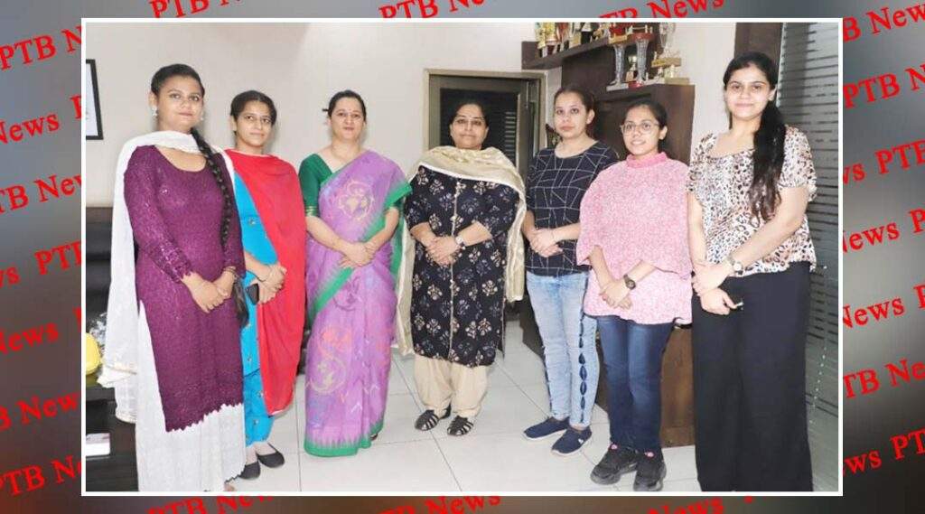 Girls of PCM SD College for Women Jalandhar topped in B.Com Semester 6th