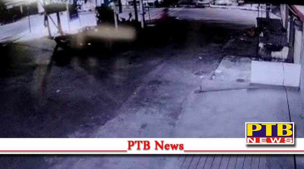 Jalandhar thieves first took the head of the temple and stole two motorcycles Near Sodal Mandir Video Viral