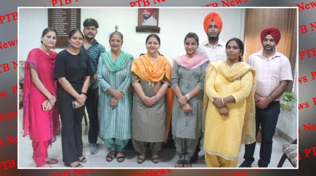 MA from Lyallpur Khalsa College. of Political Science students