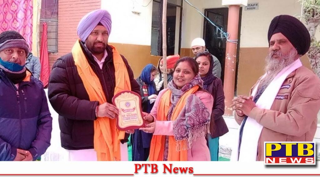 Saint Soldier bowed down to Mata Gujri ji and the four Sahibzads Jalandhar