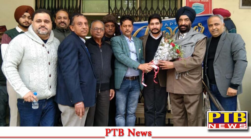 Chairman and Managing Director Rakesh Sharma DGM arrived at The Citizens Urban Co-operative Bank Pratap Bagh and gave a grand welcome along with the staff Jalandhar