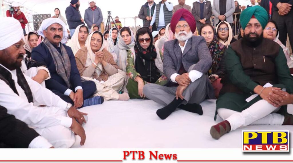 Hundreds of leaders reached and paid tribute to the late MP from Jalandhar Santokh Singh Choudhary Pratap Singh Bajwa made a big announcement