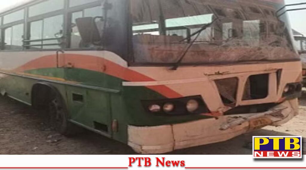 delhi ncr big road accident greater noida roadway bus crushed seven people many died and injured Big Accident