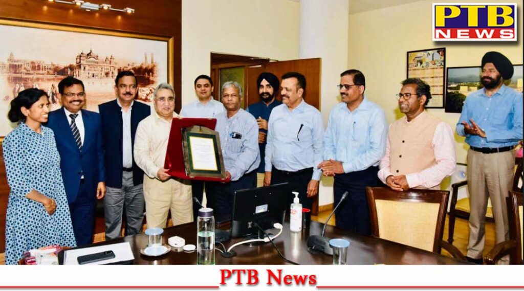 Additional Chief Secretary of Punjab Kripa Shankar Saroj (IAS 1989 batch) retired IAS Association honored at Civil Secretariat Chandigarh