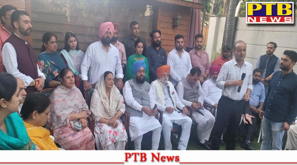 Jalandhar Congress leaders performed a show of strength at the residence of Karamjit Kaur Chowdhary Punjab PTB Big News