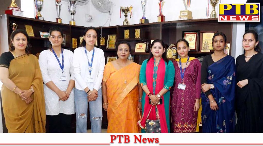 HMV Collage B.Voc (Journalicum & Media) semester 5 girl students on top