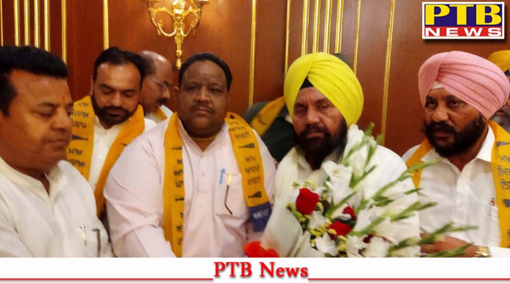 BSP leaders joined Aam Aadmi Party in large numbers Chief Minister Bhagwant Mann joined the party Jalandhar Loksbha Byelection Punjab