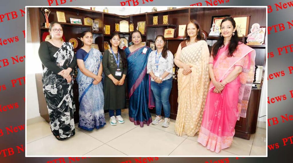M.A. (Eco.) Sem 3 students of HMV topped in University