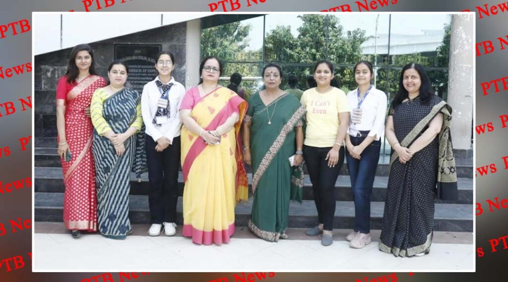 Students of HMV Outshine in B.Com (Hons.)Sem-III