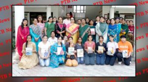 HMV Collegiate School Distributed books and study material to needy and meritorious students