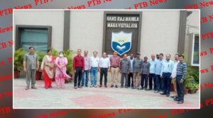 Black Badges by Non Teaching Employees against State Govt.