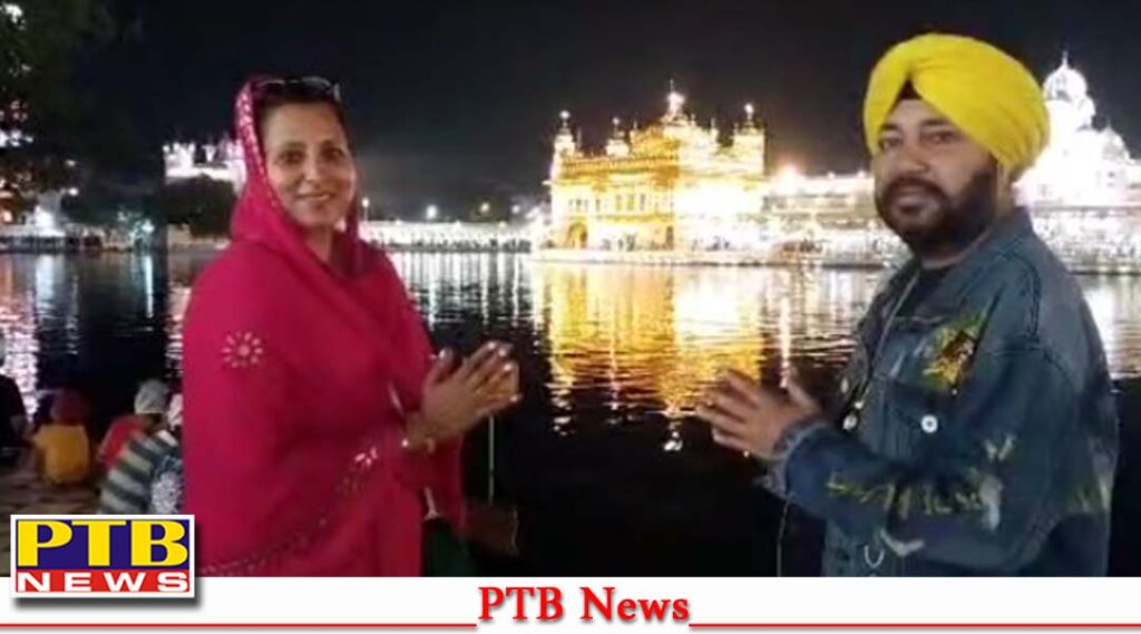 famous-pop-star-daler-mehndi-paid-obeisance-sachkhand-sri-harminder-sahib-amritsar-punjab
