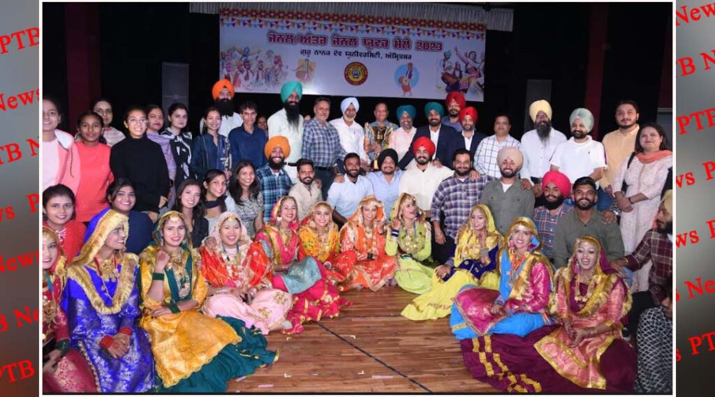 lyallpur-khalsa-college-jalandhar-won-the-runner-up-trophy-in-the-youth-fair