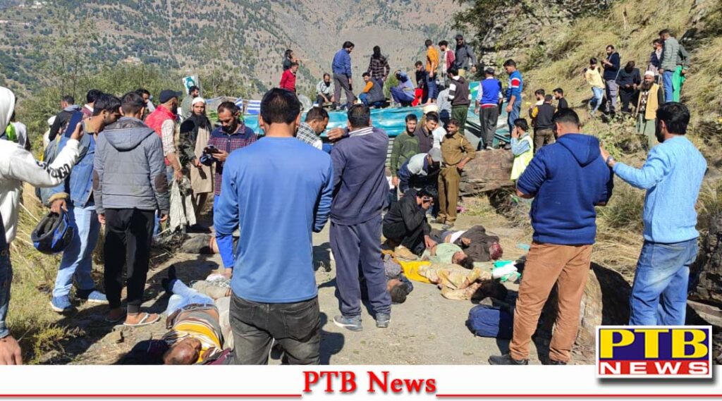 jammu-kashmir-road-accident-in-doda-bus-fell-into-ditch-five-people-feared-died-big-accident