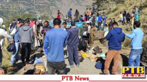 300 फीट गहरी खाई में गिरी यात्रियों से भरी बस, 38 लोगों की हुई मौत, 17 के करीब लोग गंभीर रूप से हुए घायल,