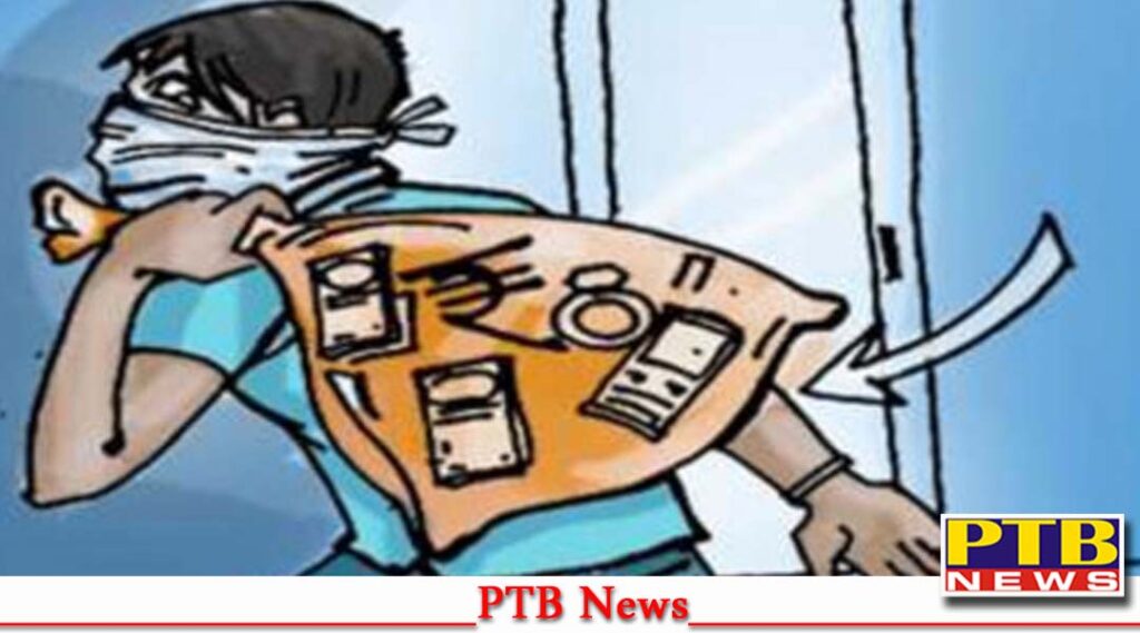 punjab-jalandhar-lohian-khas-robbers-with-sharp-weapon-entered-house-midnight-attacked-husband-and-wife-looted-gold-earrings-big-news