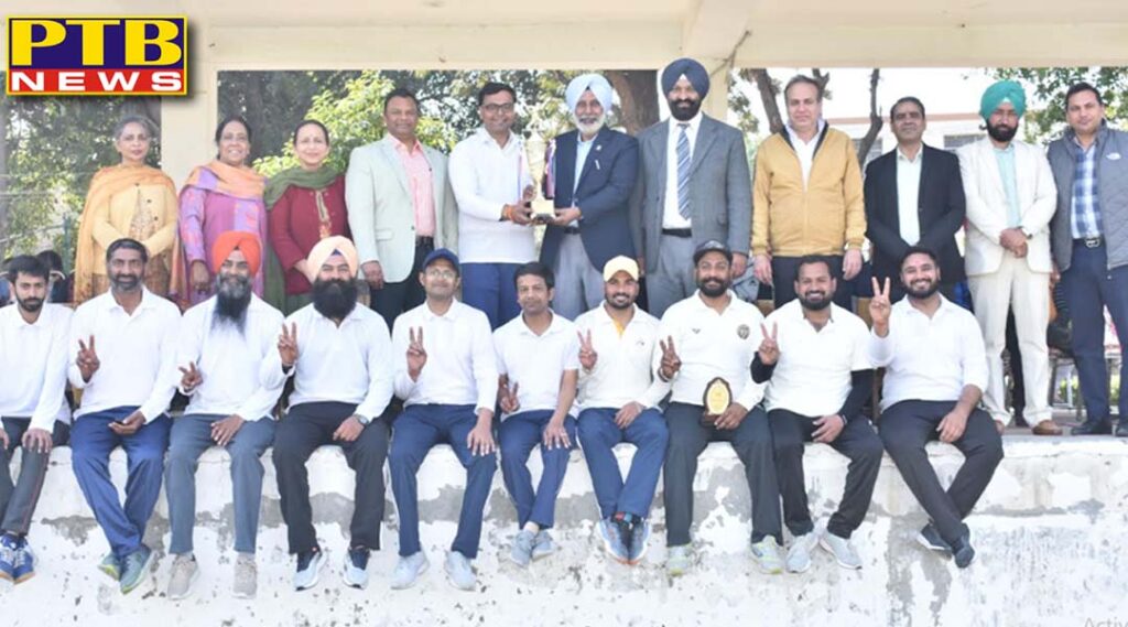 teaching-team-won-friendly-cricket-match-at-lyallpur-khalsa-college